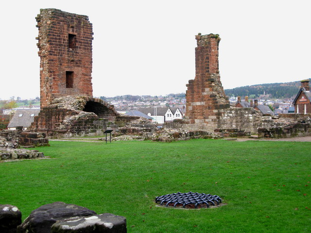 File:Penrith Castle - geograph.org.uk - 1584255.jpg