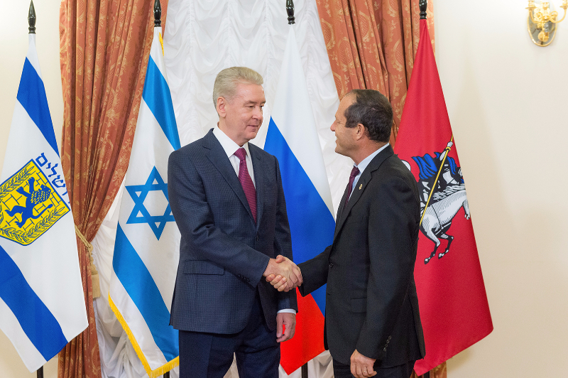 File:Sergey Sobyanin and Nir Barkat.jpg