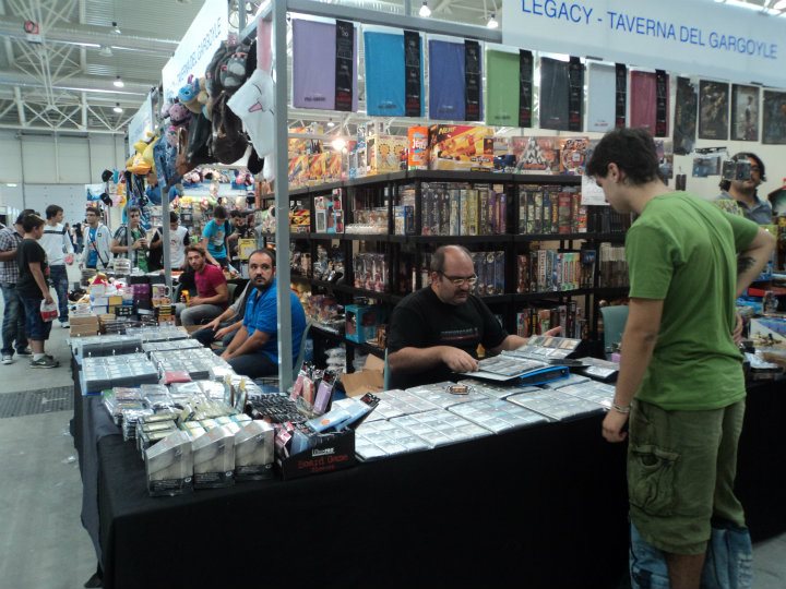 File:Stand Romics 13.jpg