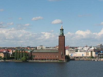 File:Stockholms-stadshus-fran-sodermalm.jpg