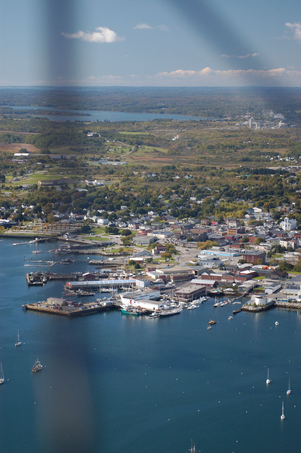 File View of Rockland Maine from a plane.jpg Wikipedia