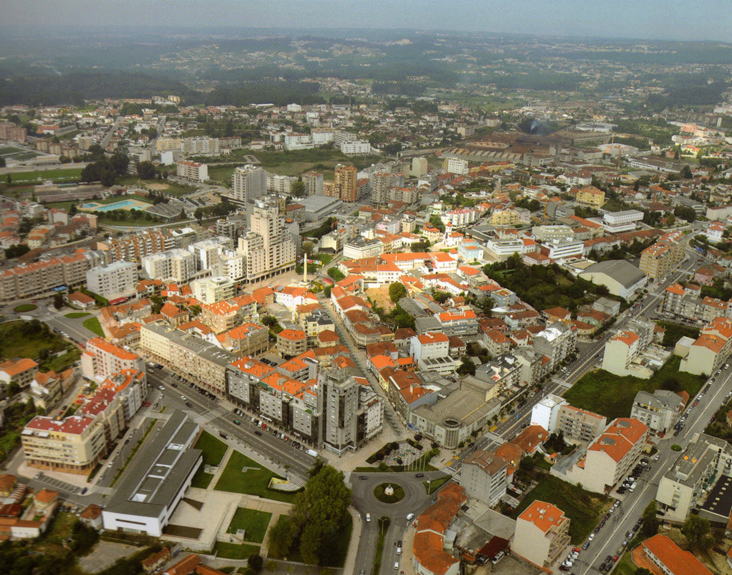 File:Vista aérea parcial do centro.jpg