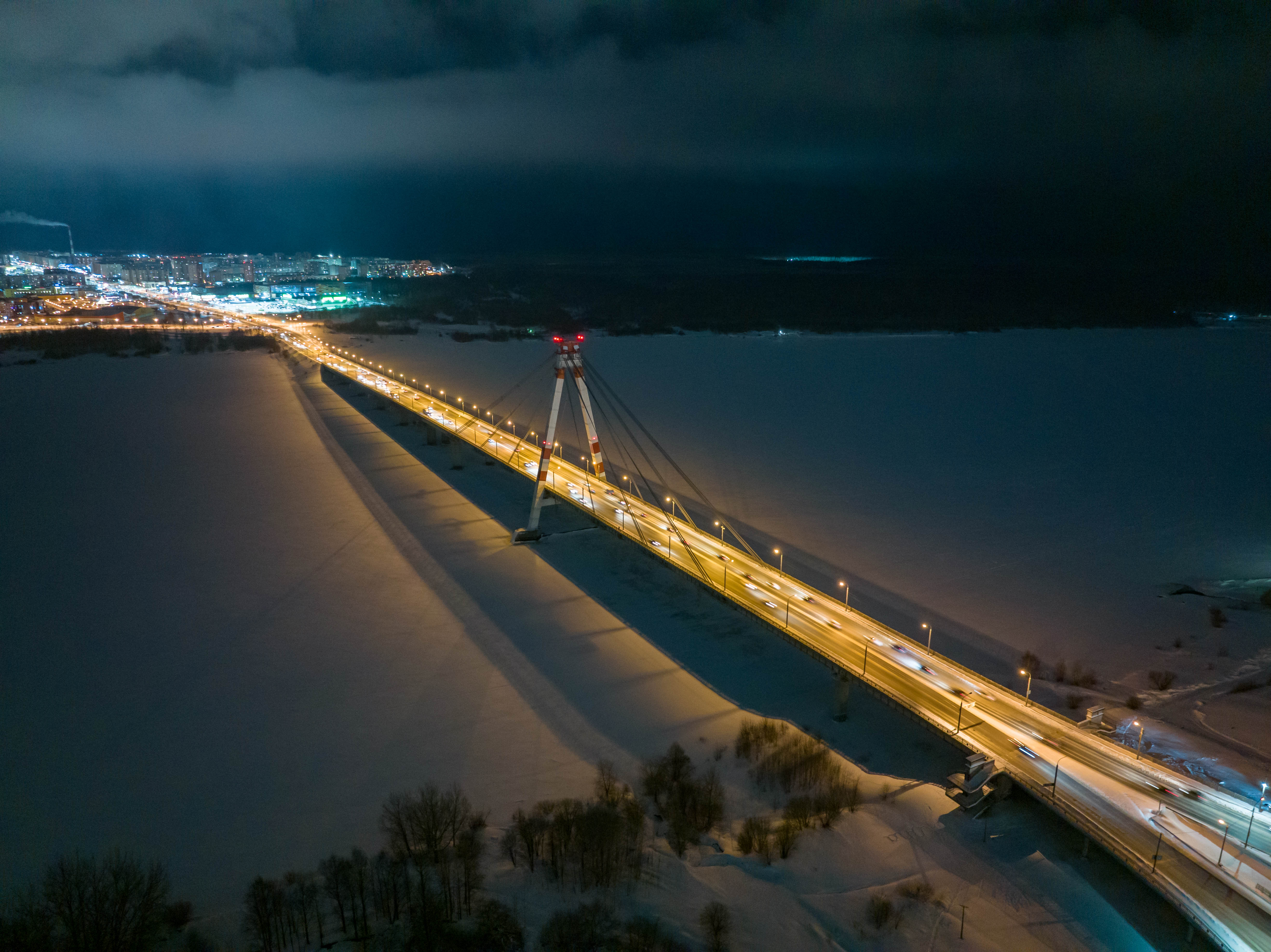 Октябрьский мост Череповец ночью