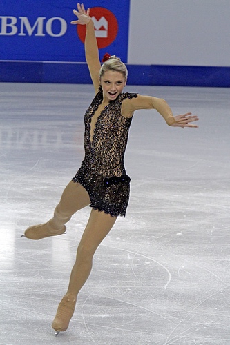 File:2010 Skate Canada Ladies - Ksenia MAKAROVA - 4122a.jpg