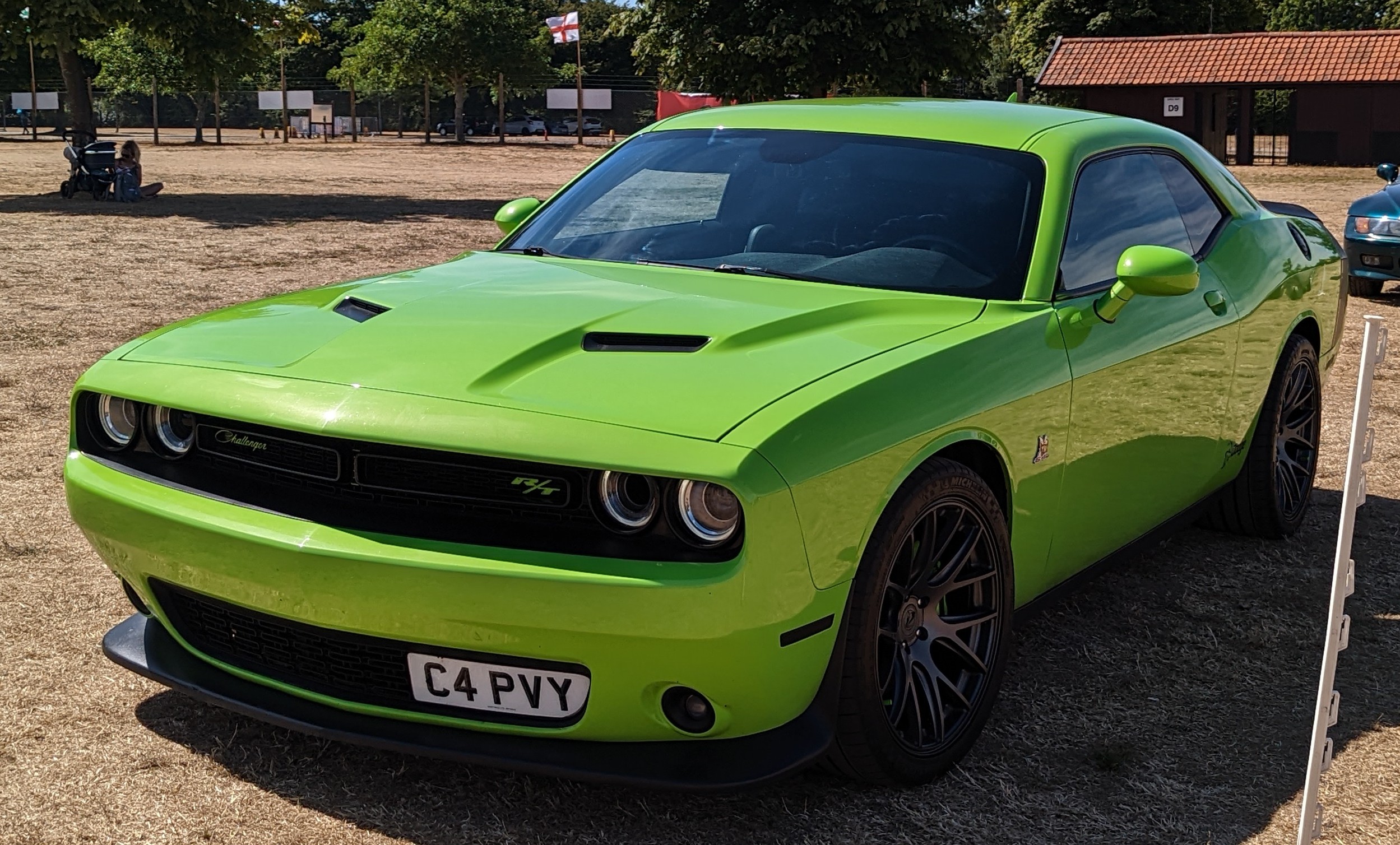 Dodge Challenger Yellow Jacket srt 8