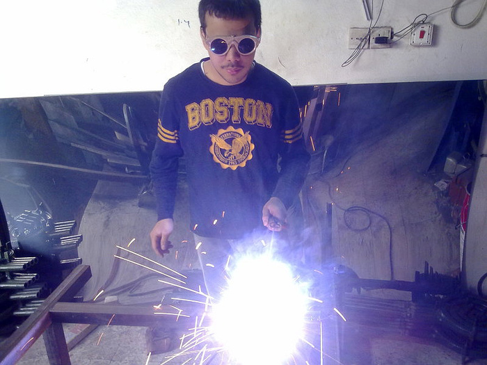 File:Afghan welder.jpg