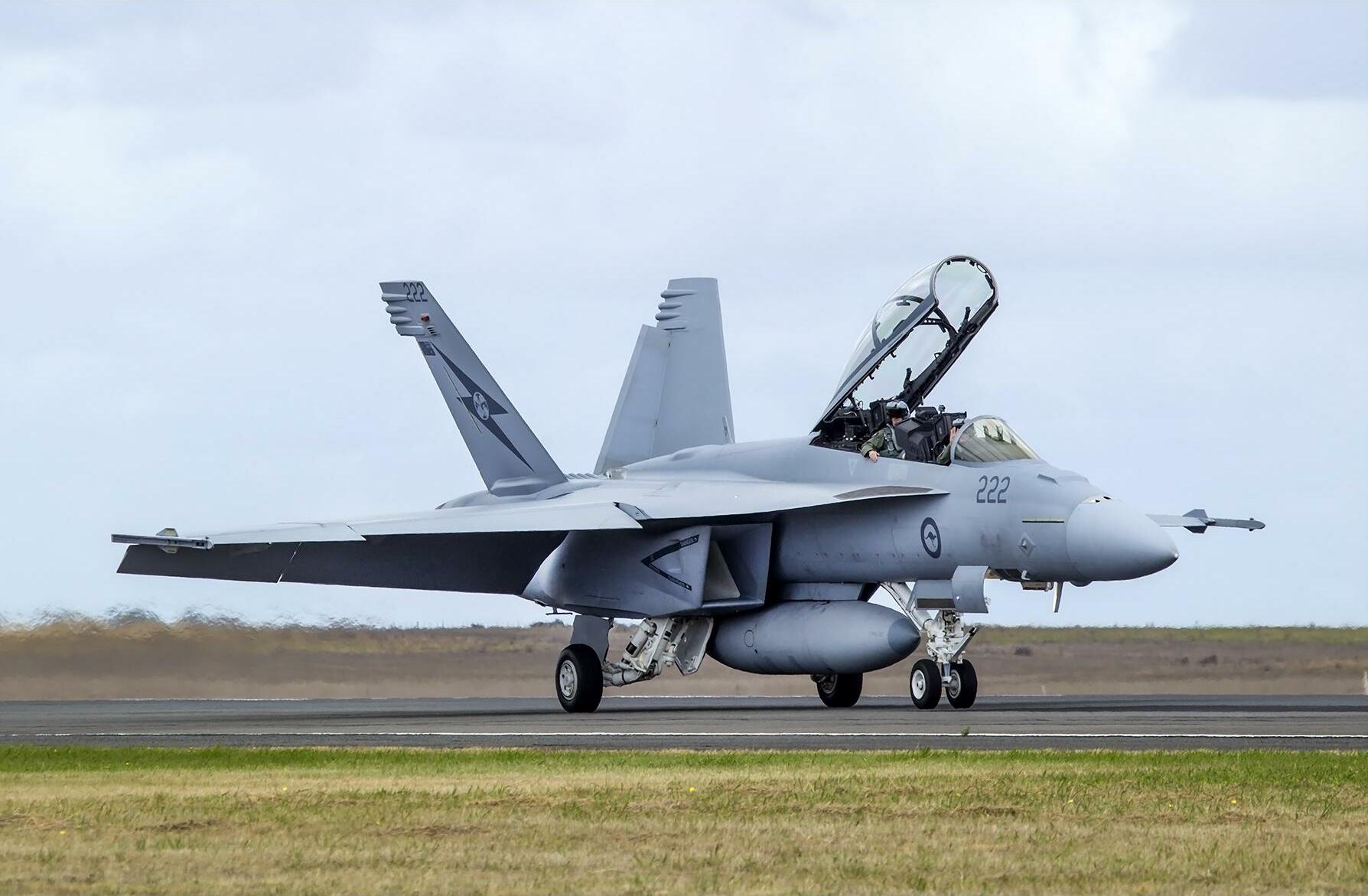 File Avalon Air Show F18 Super Hornet Taxing 2 Jpg Wikimedia Commons