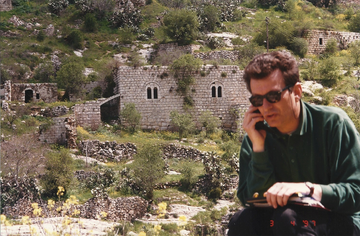 Benny Brunner in [[Lifta]] during filming of [[Al-Nakba: The Palestinian Catastrophe 1948]]