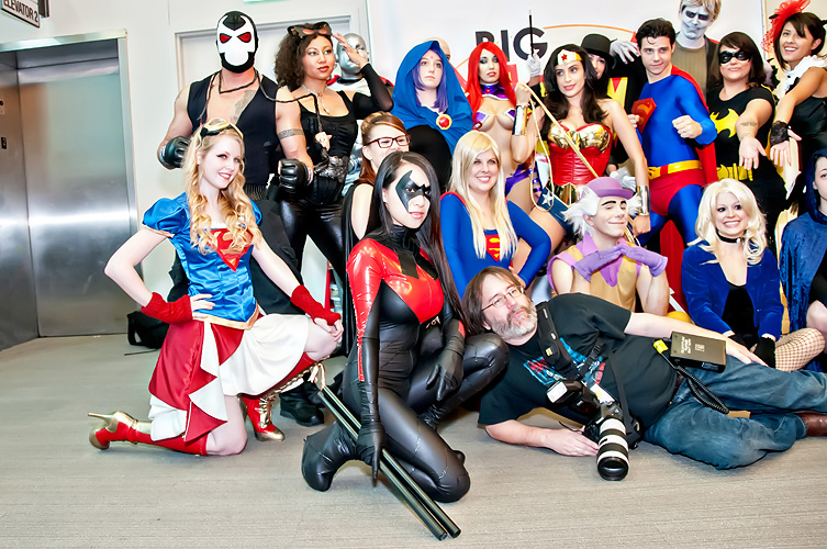 File:Big Wow 2013 cosplayers (8846378222).jpg