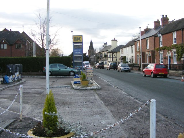 File:Brewood Garage - geograph.org.uk - 1603574.jpg