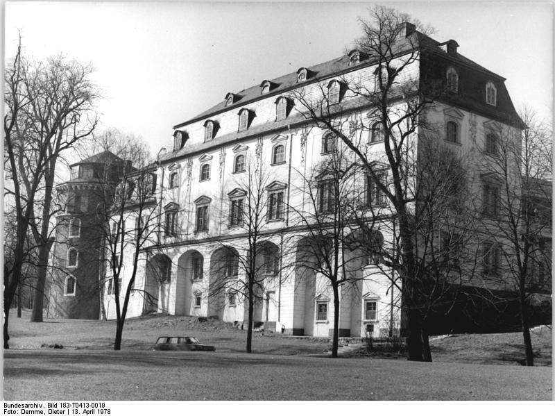 File:Bundesarchiv Bild 183-T0413-0019, Weimar, "Grünes Schloss".jpg