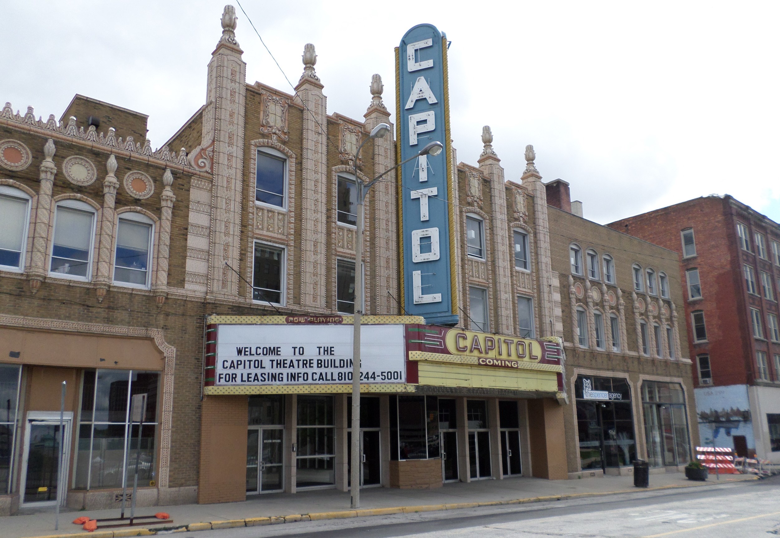 Флинт Мичиган. Capitol Theatre. Флинт Мичиган ЖД вокзал. Capital of Michigan.