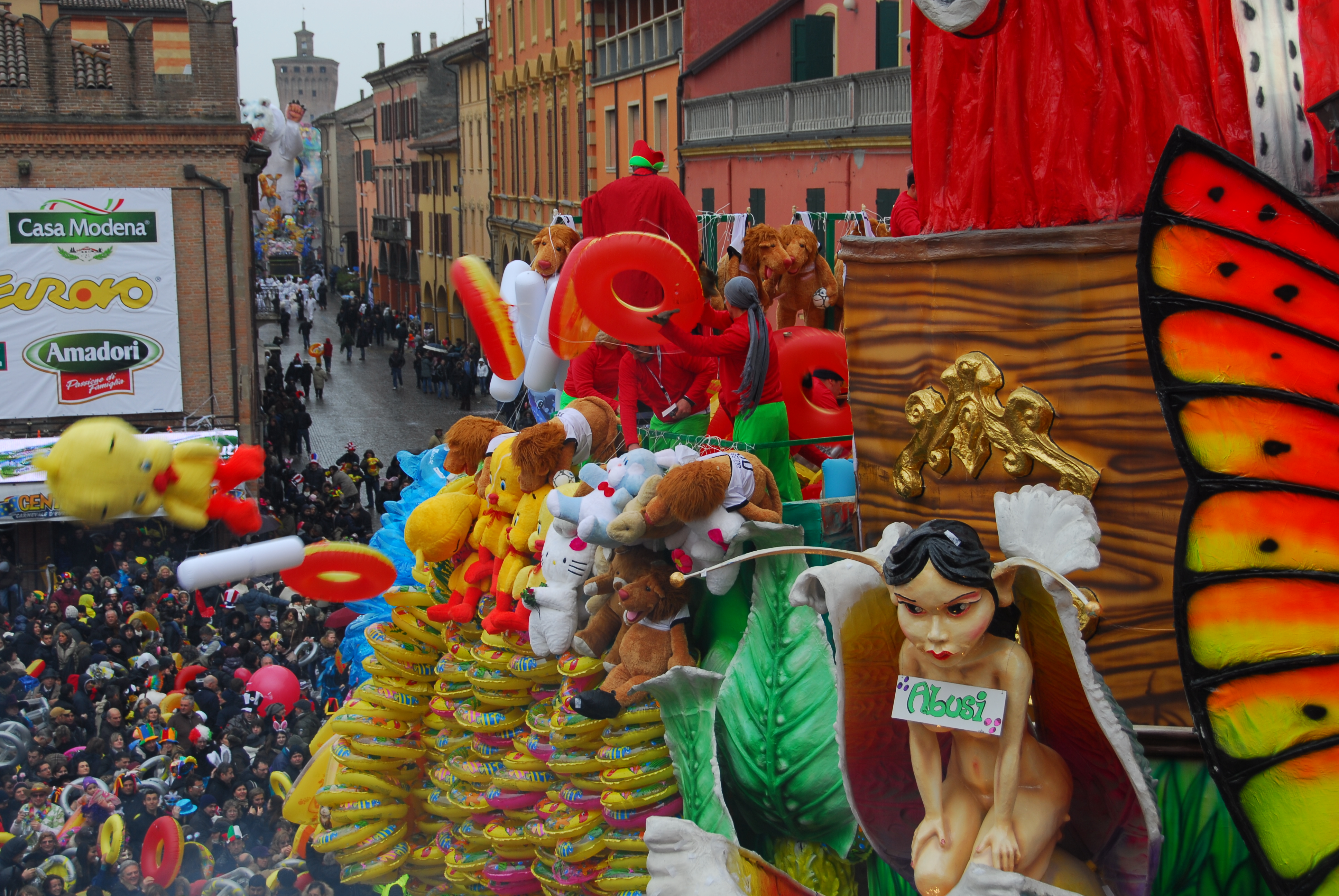 Карнавал в Европе 2024. Карнавальная традиция в литературе. Carnevale di Viareggio Фредди.