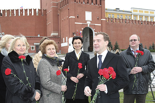 File:Dmitry Medvedev 4 November 2008-12.jpg