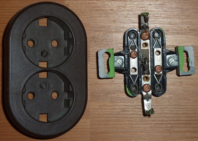 Datei:Doppelstecker.jpg – Wikipedia