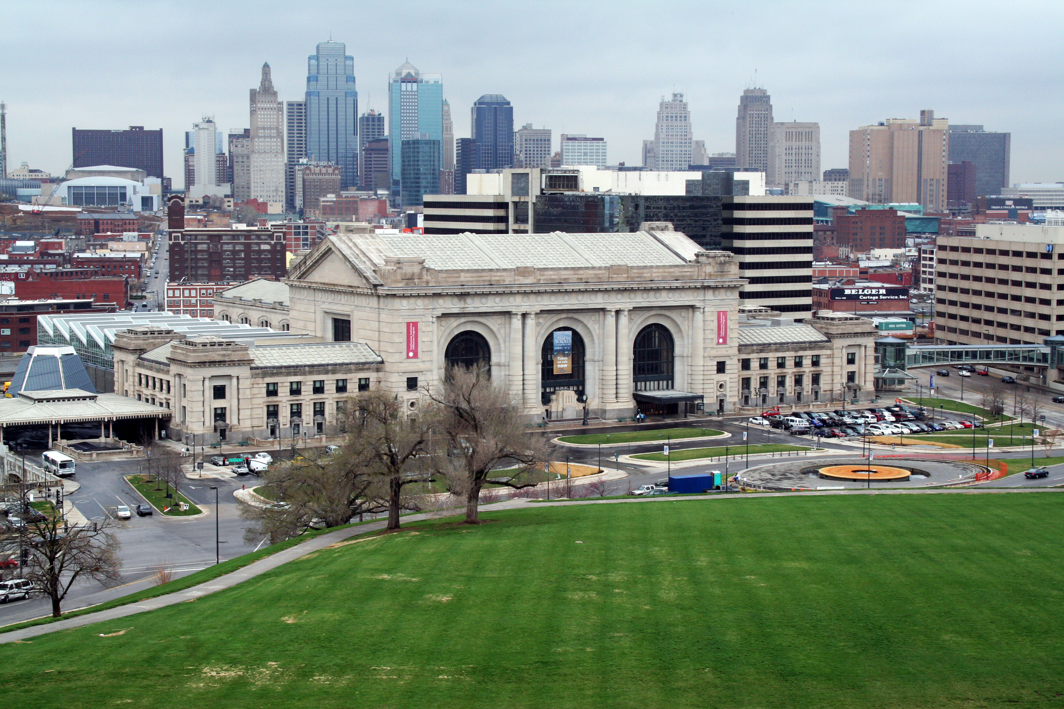 2023 Sea of Red — Union Station Kansas City