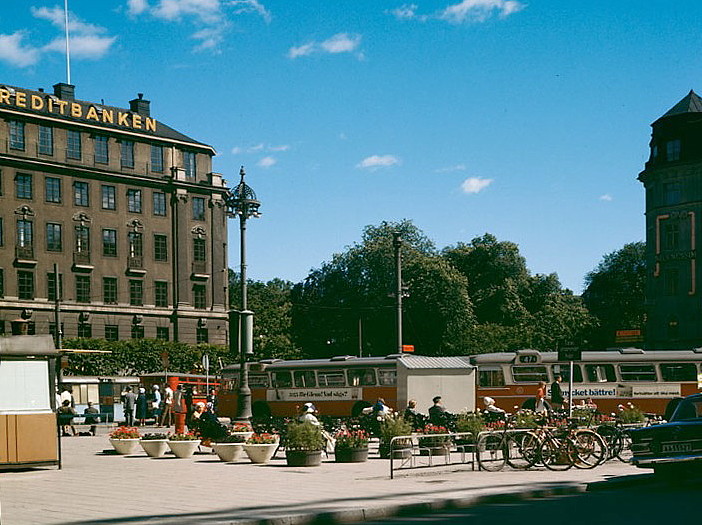 File:Kreditbanken Norrmalmstorg 1968.jpg