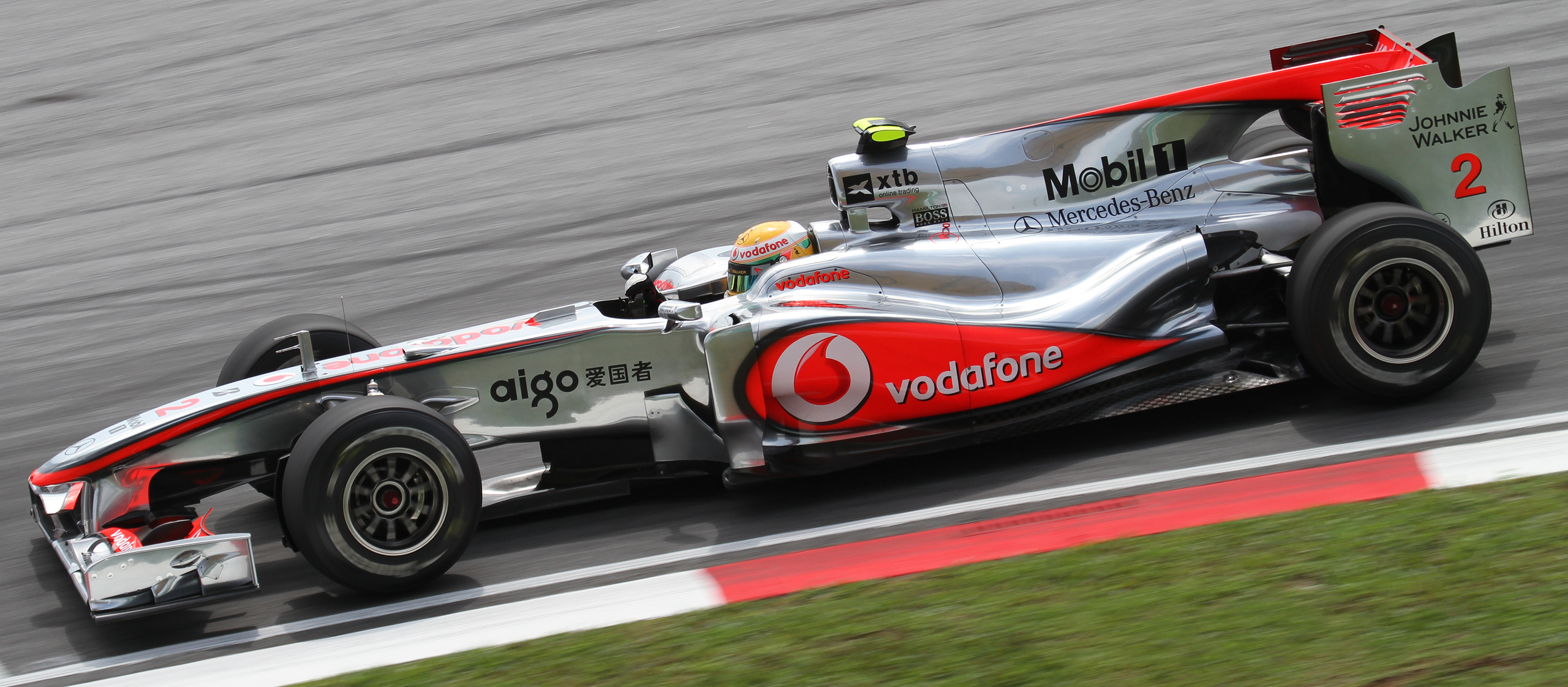 File:Lewis Hamilton 2010 Malaysia 1st Free Practice.jpg ...