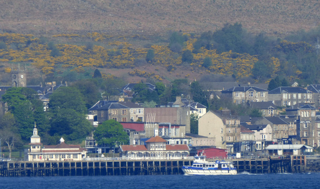 File:MV Ali Cat entering Dunoon - geograph.org.uk - 5024048.jpg