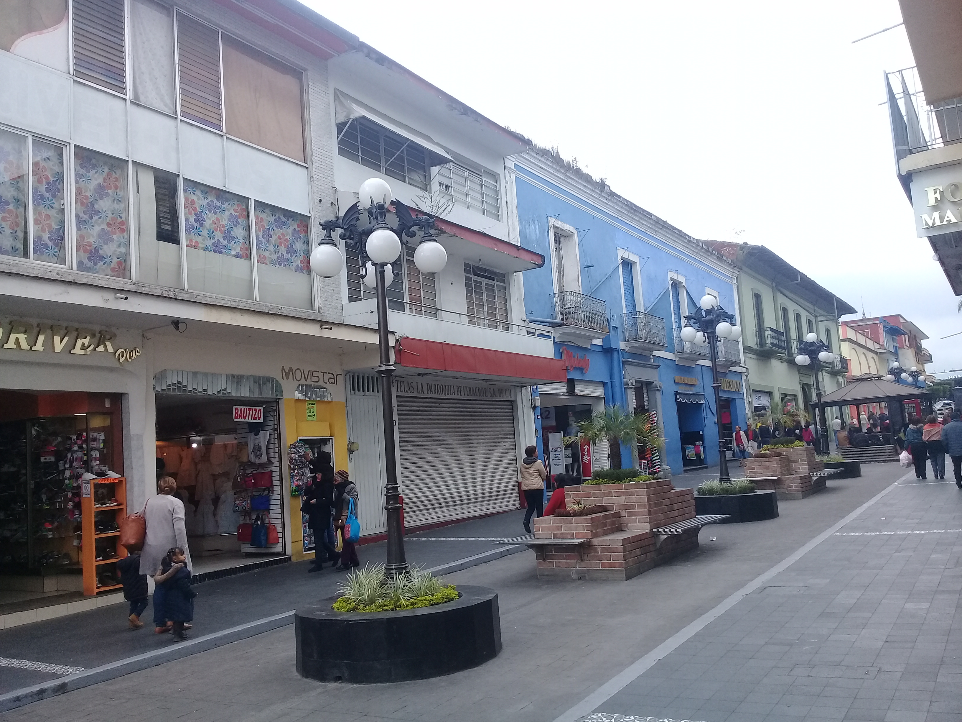 File:Madero Street in Orizaba,  - Wikimedia Commons