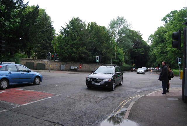 File:Newnham Rd - geograph.org.uk - 4124334.jpg