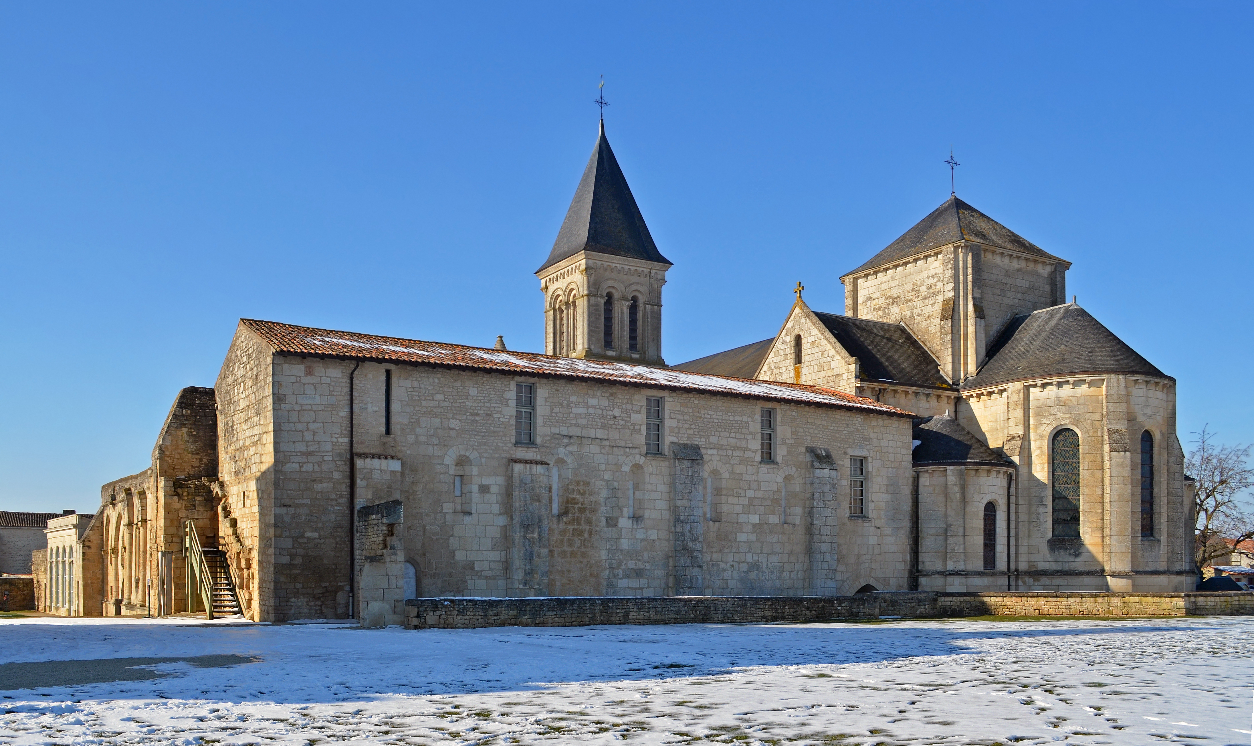 ABBAYE DE NIEUL SUR L'AUTISE  France Pays de la Loire Vendée Rives-d'Autise 85240