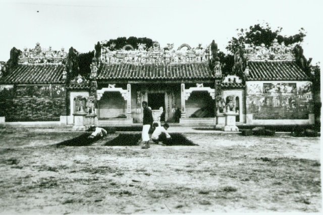 File:Pek Tei Temple, Cheung Chau in 1930s.jpg