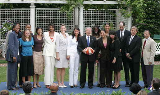 File:Sacramento Monarchs and George W. Bush.jpg