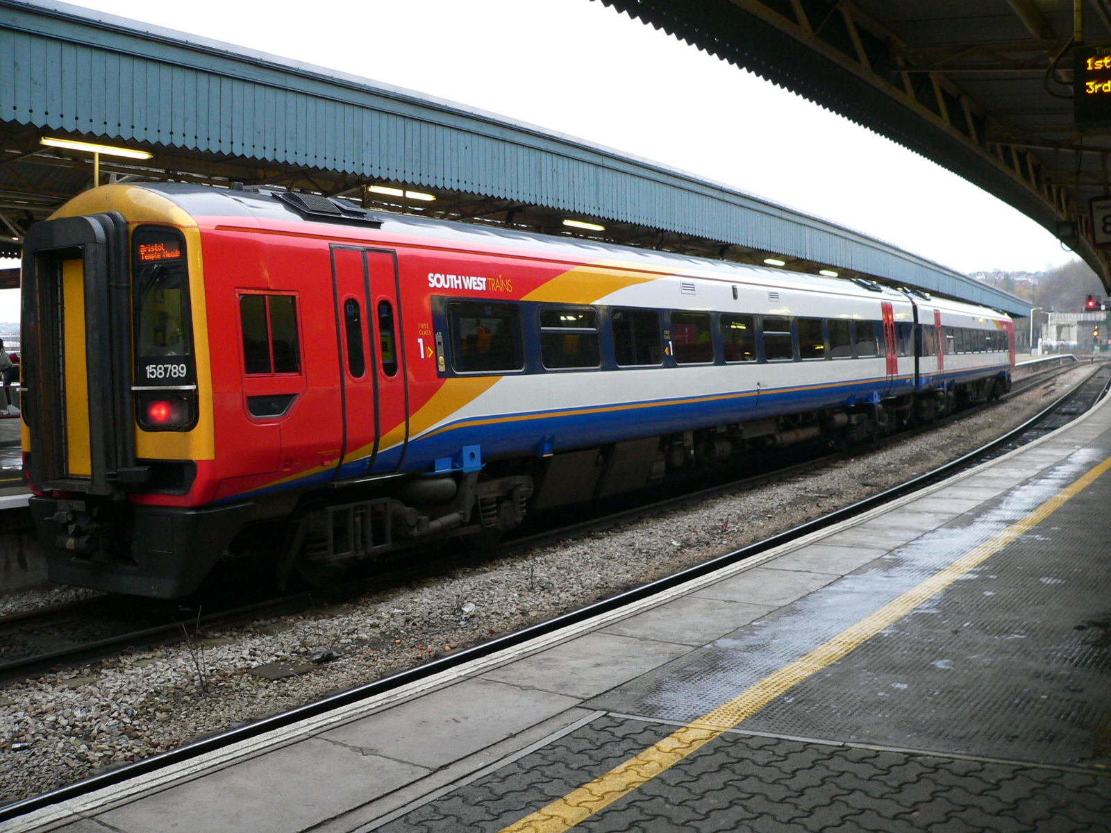 File:South West Trains 158789 at Bristol Temple Meads 2005 