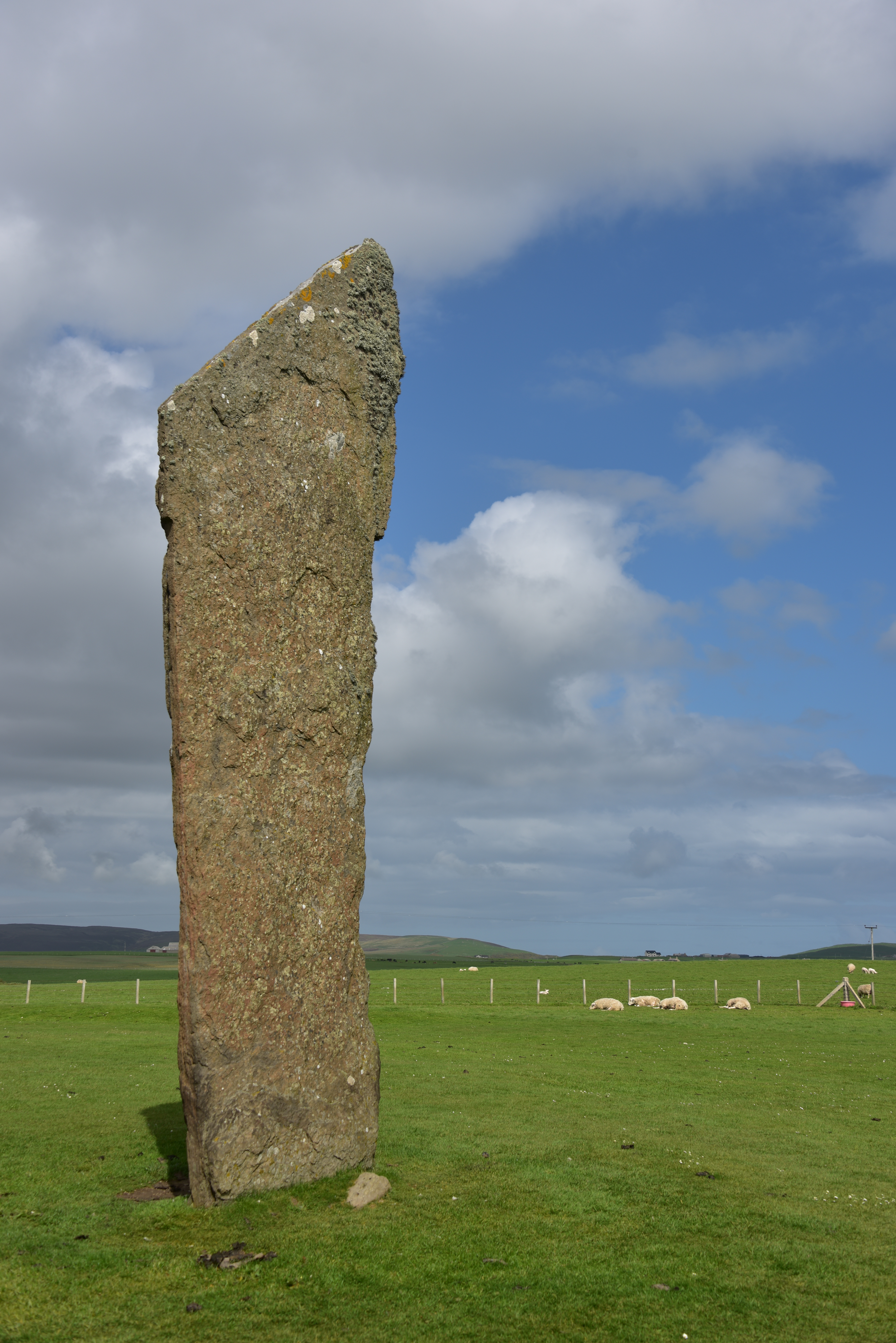 Standing stones. Мегалиты Стеннеса. Скунский камень. Stone Stand. The Hammer Stands on the Stones.