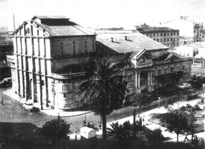 File:Teatro Colombo.jpg