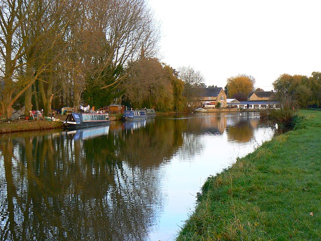 File:The Thames at Lechlade - geograph.org.uk - 605800.jpg