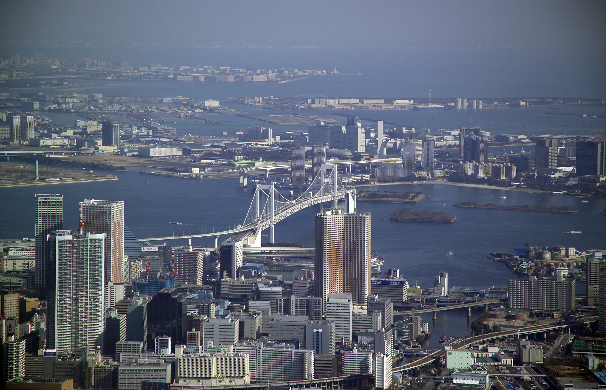 Токийский залив. Радужный мост Токио. Мост Эйтай Токио. Радужный мост в Японии в Одайба. Токио залив.