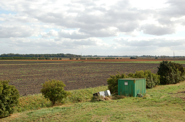 File:View southeast across the fen from Harris Farm - geograph.org.uk - 1516728.jpg