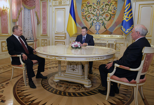 File:Vladimir Putin in Ukraine 27 April 2010-3.jpeg