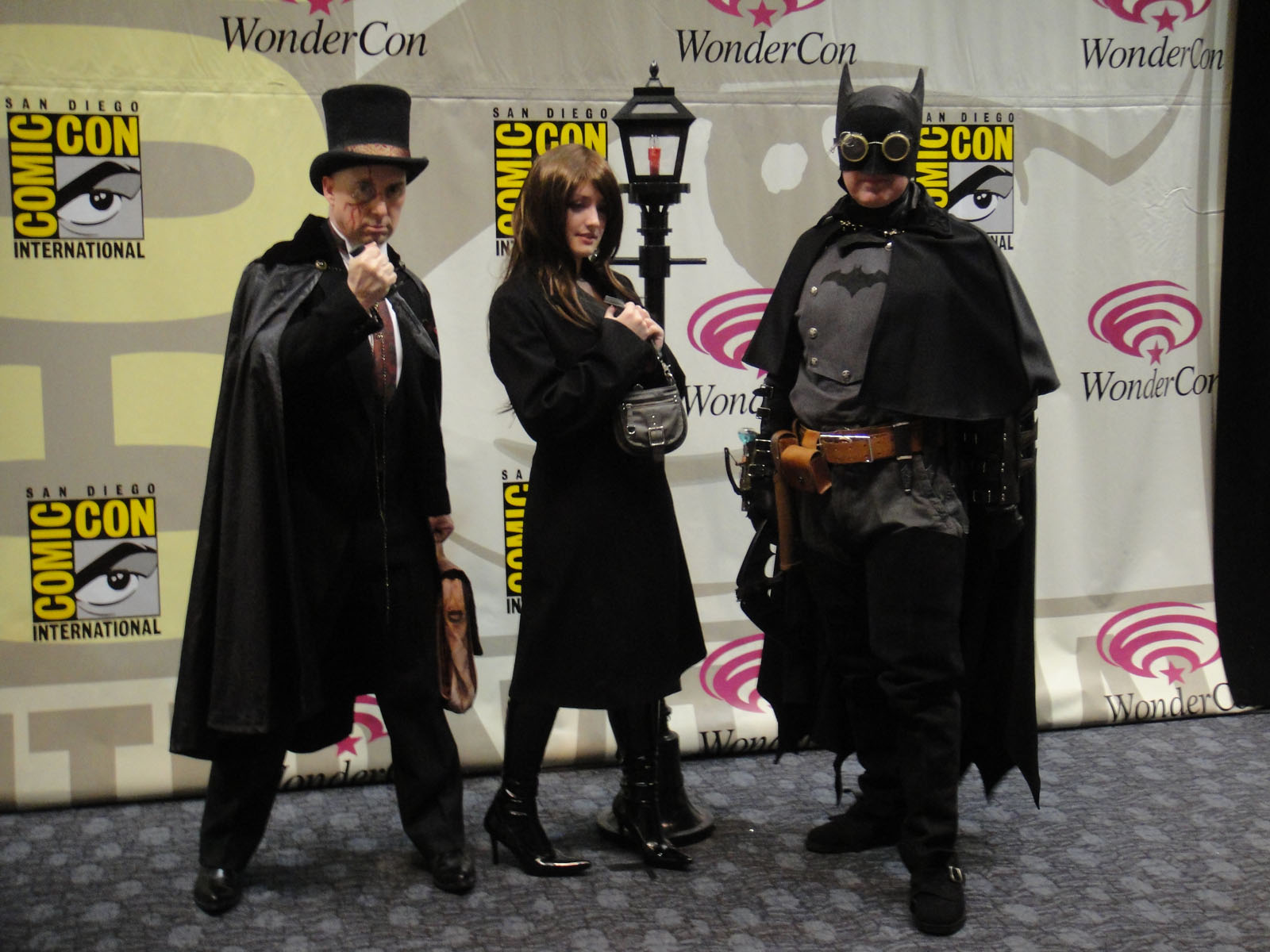 File:WonderCon 2011 Masquerade - DC's Batman - Gotham by Gaslight  (5594076905).jpg - Wikimedia Commons