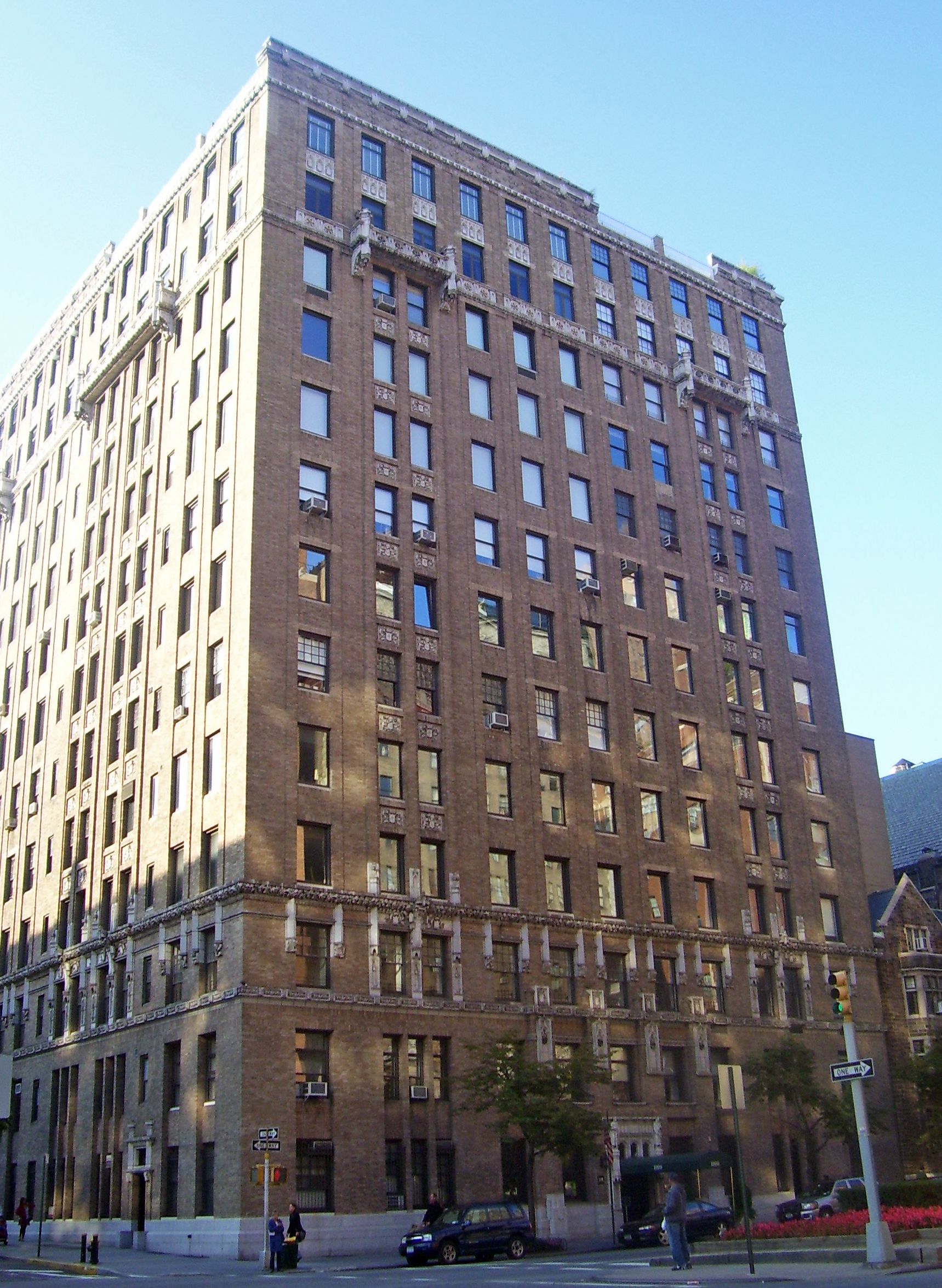 Tall Apartment Building New York - TheApartment  1000 Park Avenue Wikipedia