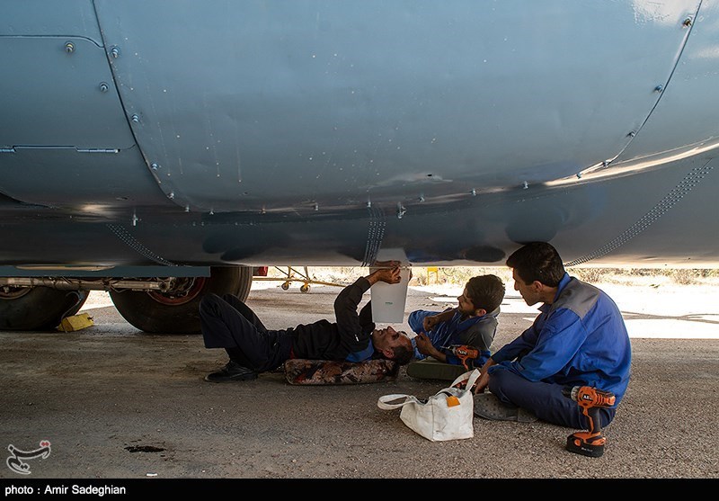 File:Aircraft maintenance in Iran015.jpg