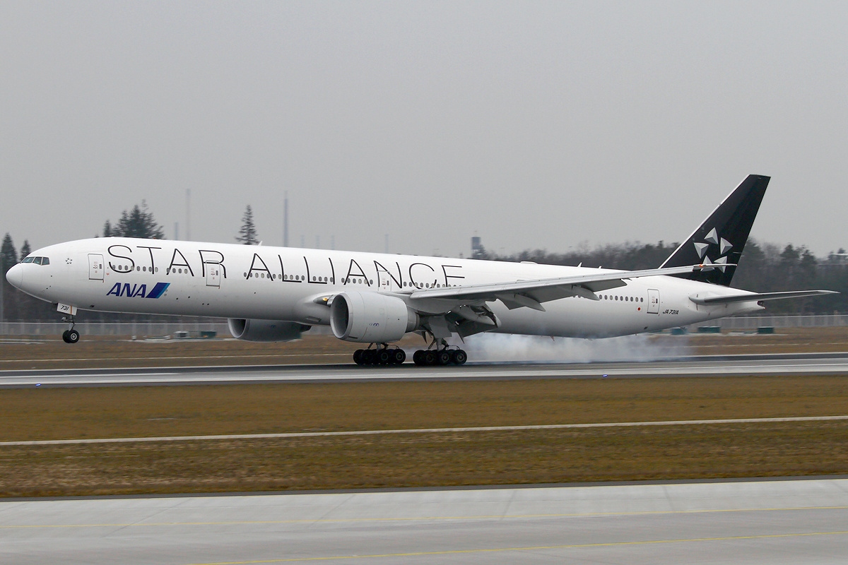 File:Boeing 777-381-ER, Star Alliance (All Nippon Airways - ANA 