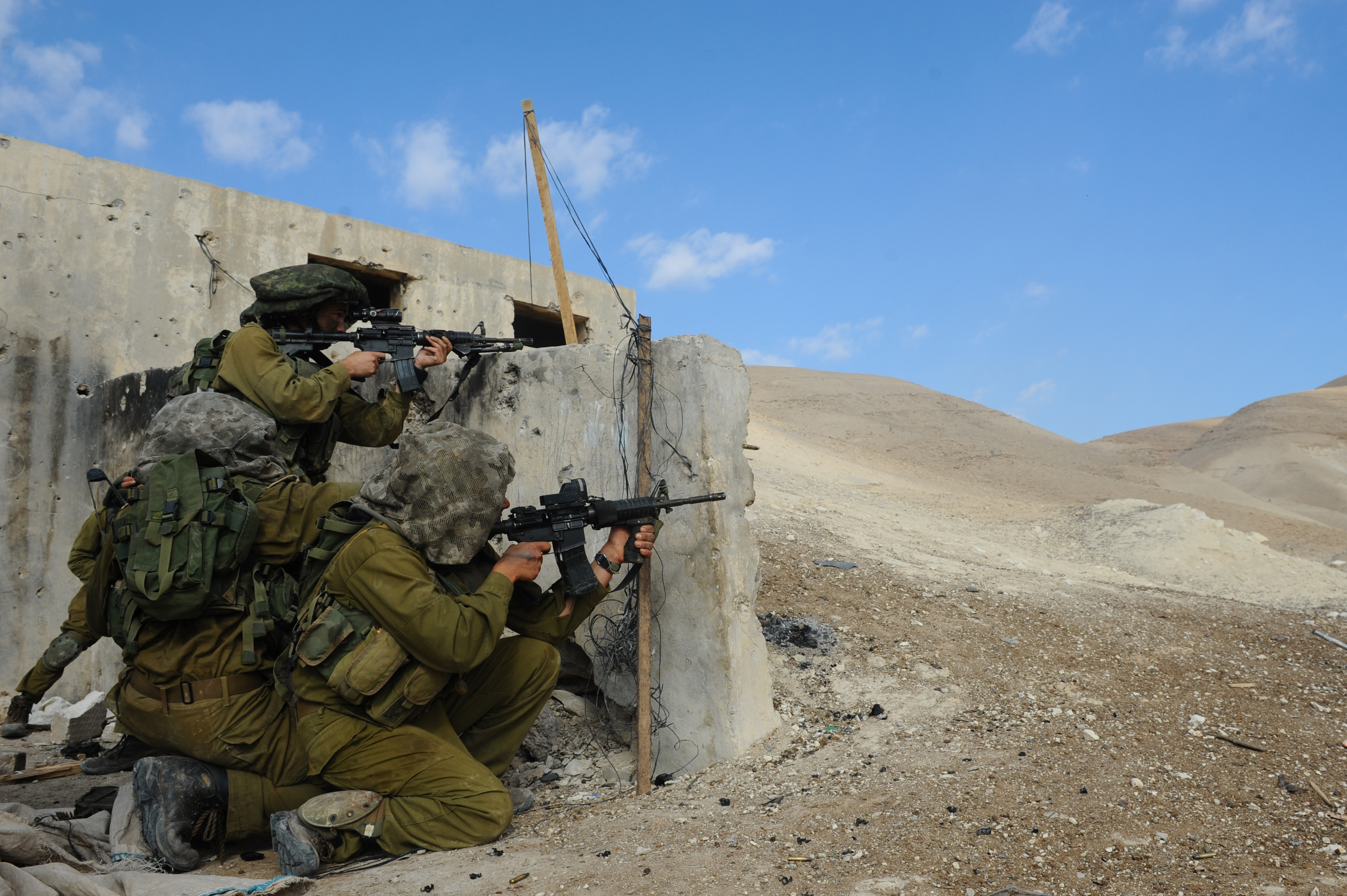 Flickr - Israel Defense Forces - Paratroopers Brigade Reconnaissance Batallion in Live-Fire Drill (8).jpg