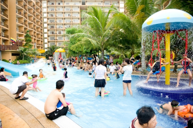 File:Gold Coast Morib waterpark.jpg - Wikimedia Commons