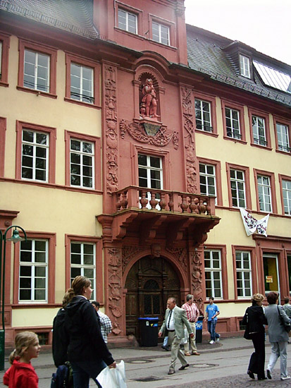 File:Heidelberg - Haus zum Riesen.jpg