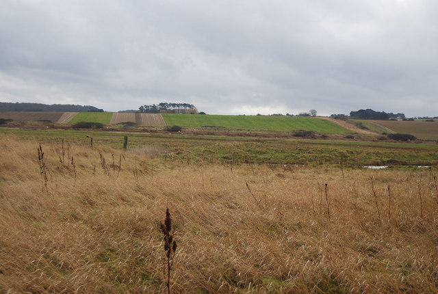 File:Inland from Gramborough Hill - geograph.org.uk - 3910164.jpg