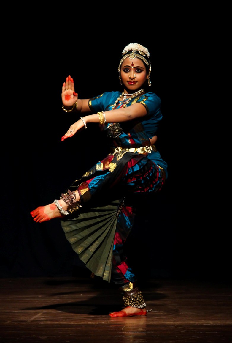 645 Bharatanatyam Costumes Stock Photos, High-Res Pictures, and Images -  Getty Images
