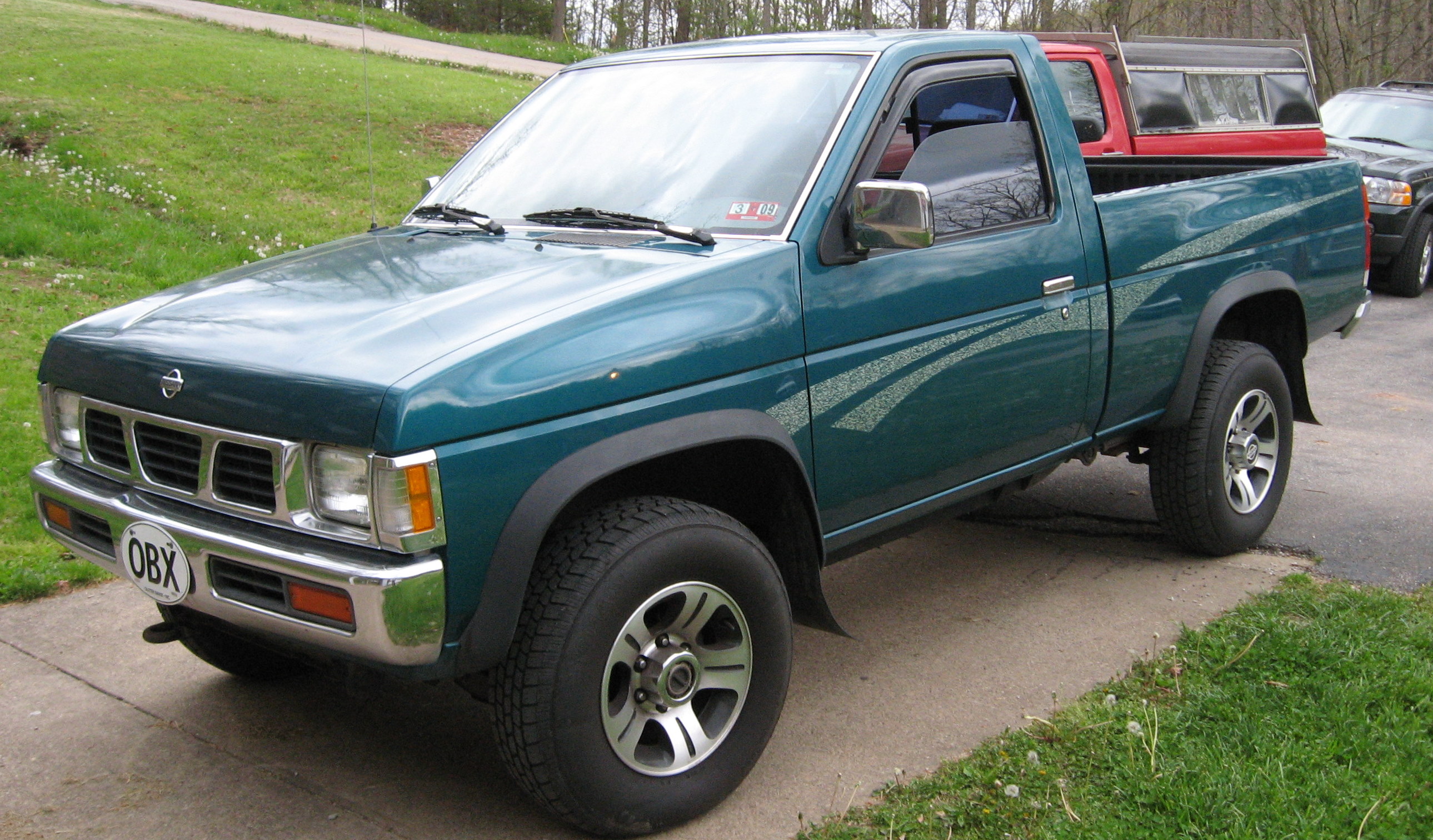 Nissan hardbody pickup close up.jpg. w:en:public domain. 