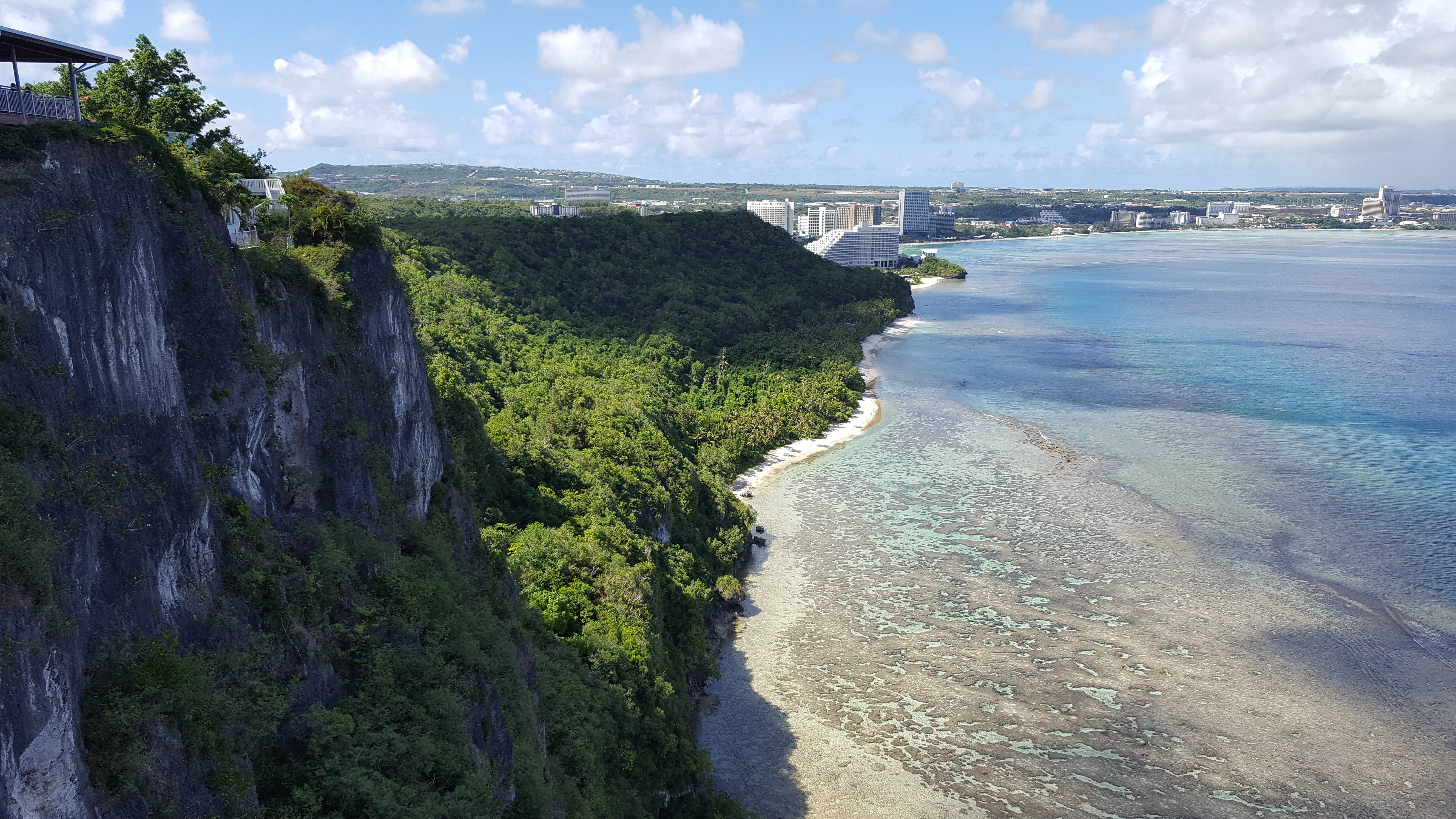 File Puntan Dos Amantes Two Lovers Point In Guam In June 17 Jpg Wikimedia Commons