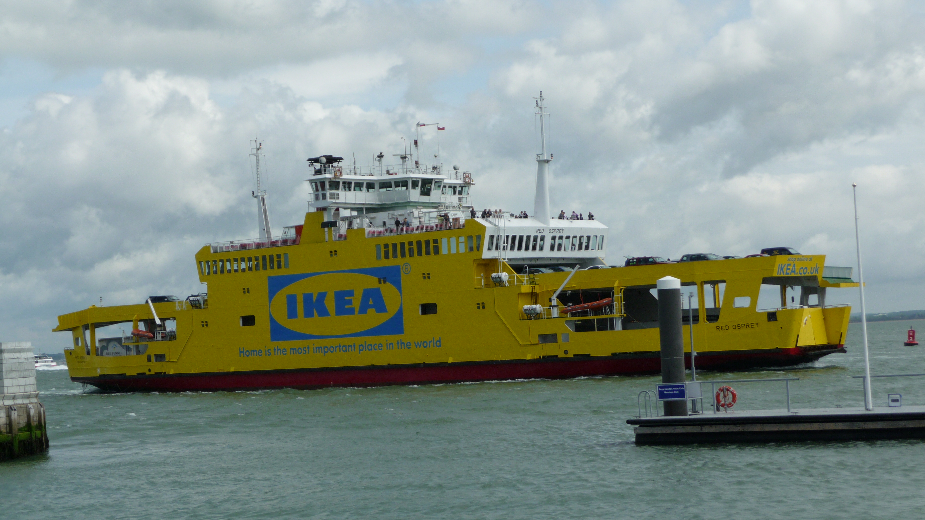 File:Red Funnel Red IKEA livery - Commons