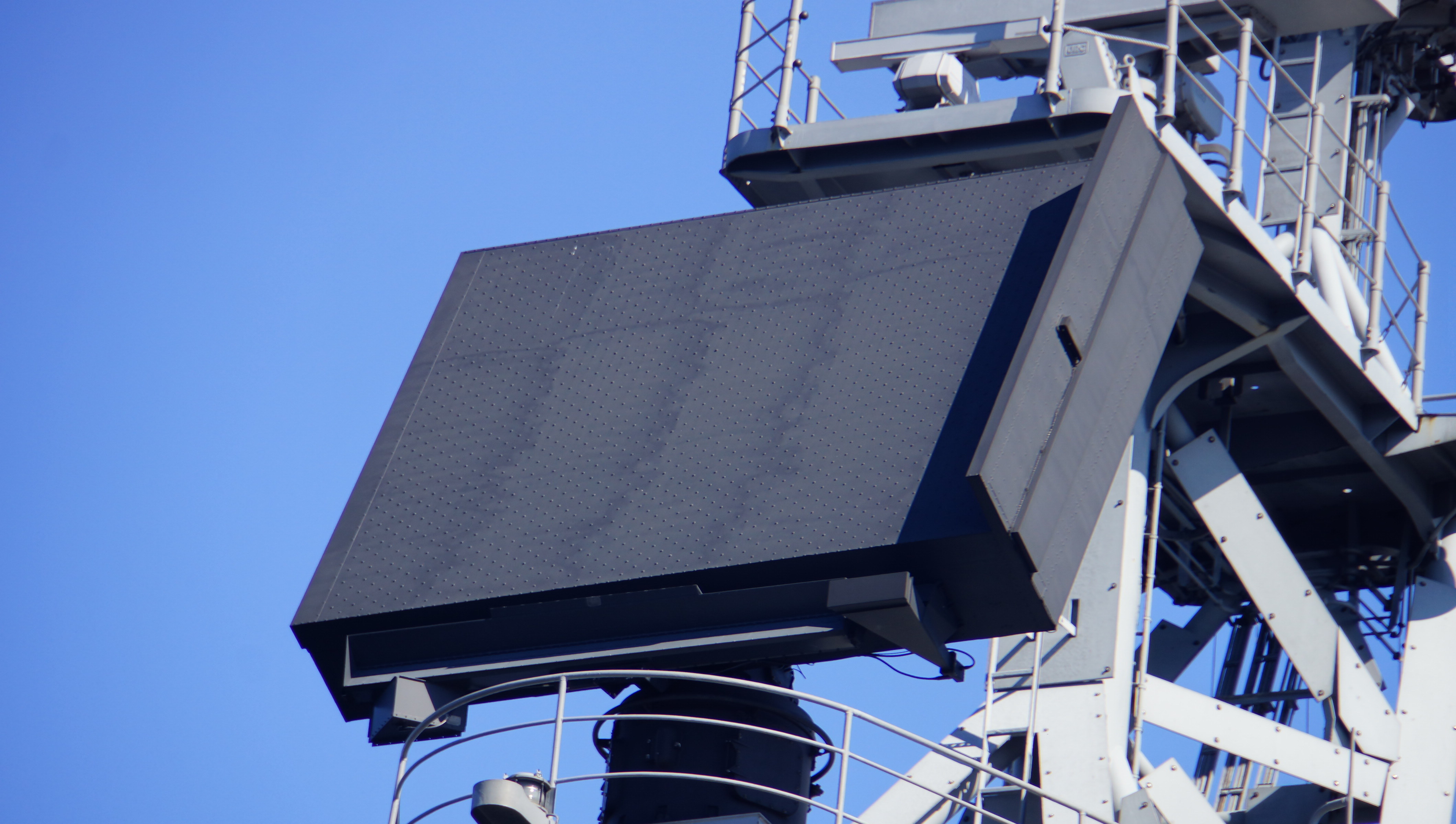 Валютный радар. An/SPS-69 Radar. Судовая радиолокационная станция. Экран корабельного радара. Портовый радар.
