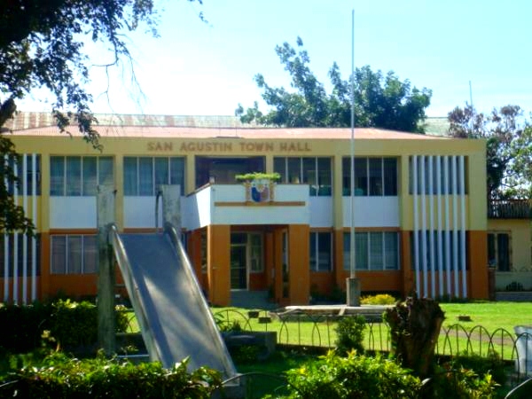 File:San Agustin Municipal Hall.jpg