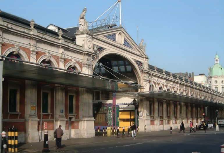 File:Smithfield-meatmarket-large.jpg